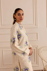 Floral print detail on women kurta