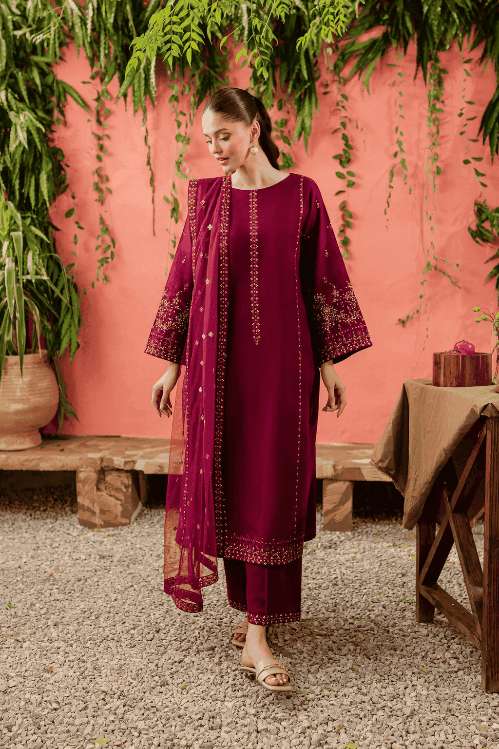 Sereia formal semi formal women dress inBurgandy maroon color 