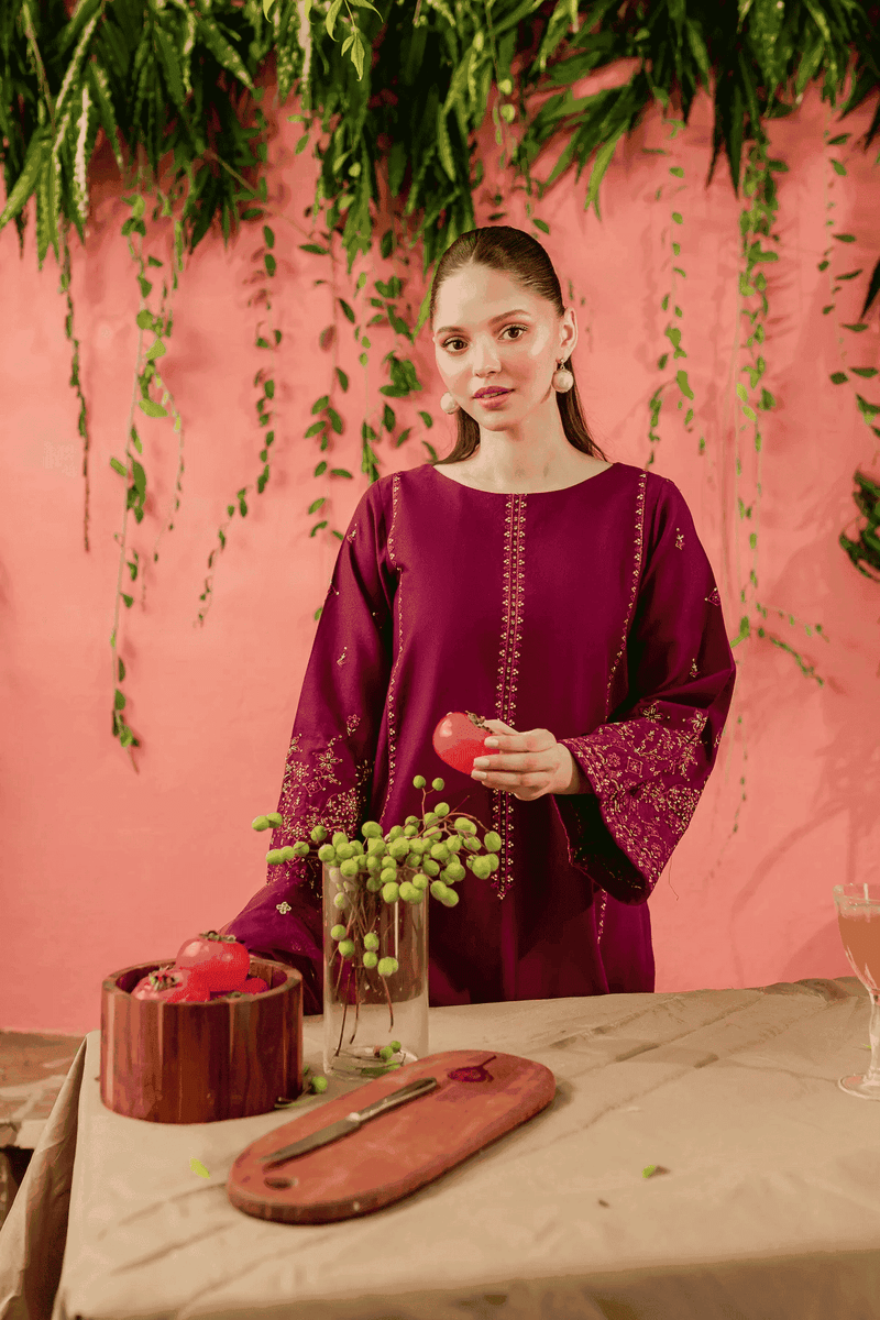 Sereia formal semi formal women dress inBurgandy maroon color 