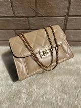 Cross body bag with golden chain.(Beige)