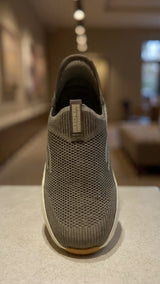 Minimal design pull-on shoe for daily movement