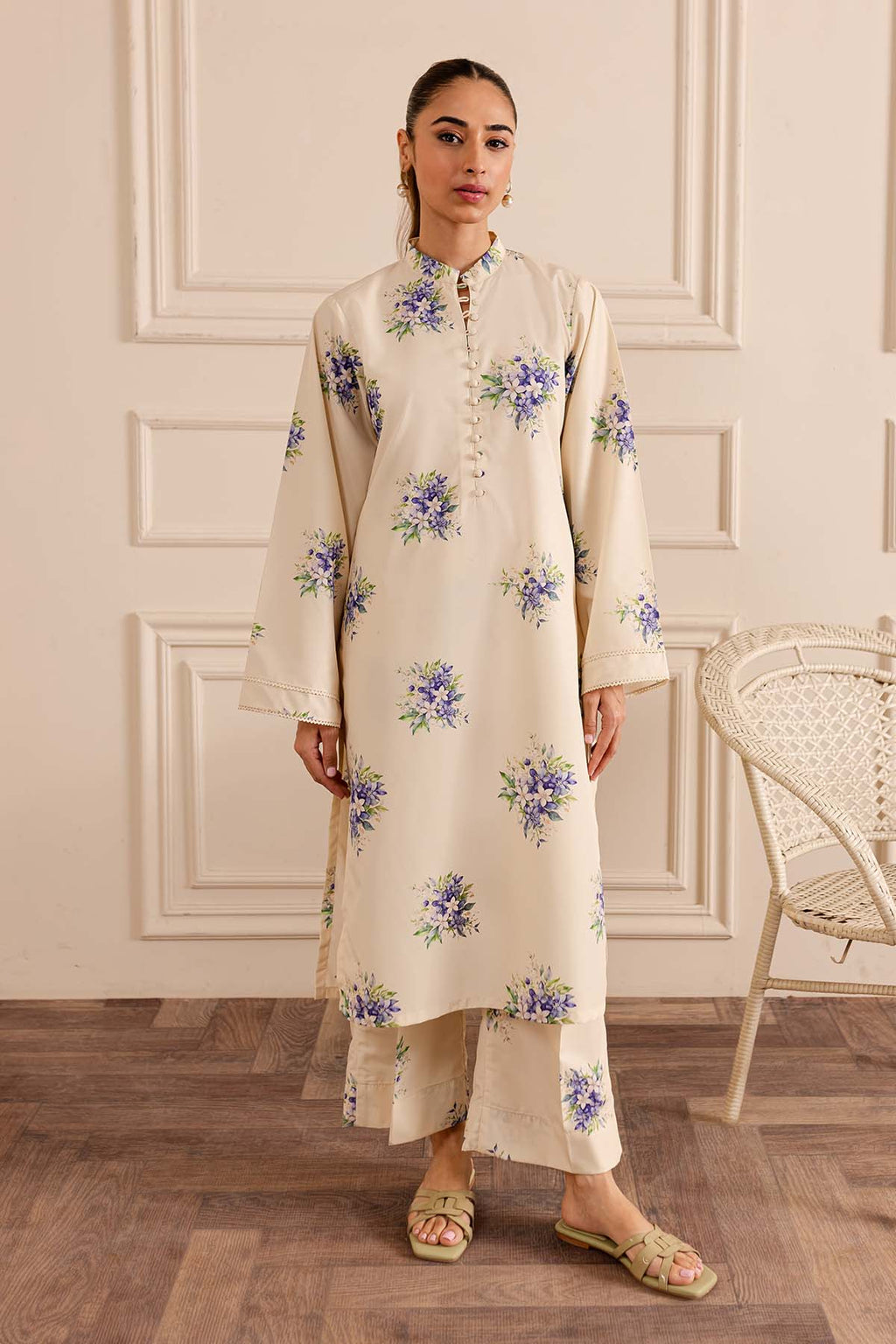 Cream floral printed kurta for women