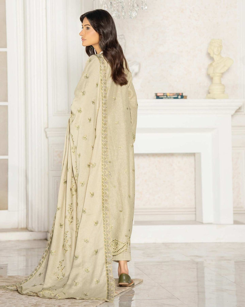 Noor 3PC Embroidered Krandi Dress – 3-piece suit with detailed embroidery on karandi fabric, matching dupatta and trousers.