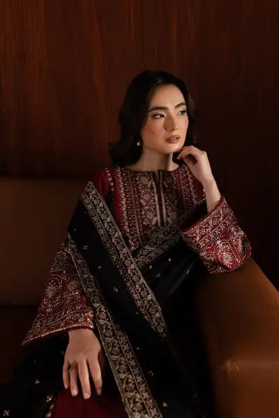 Embroidery pattern detail of Lamar lawn suit